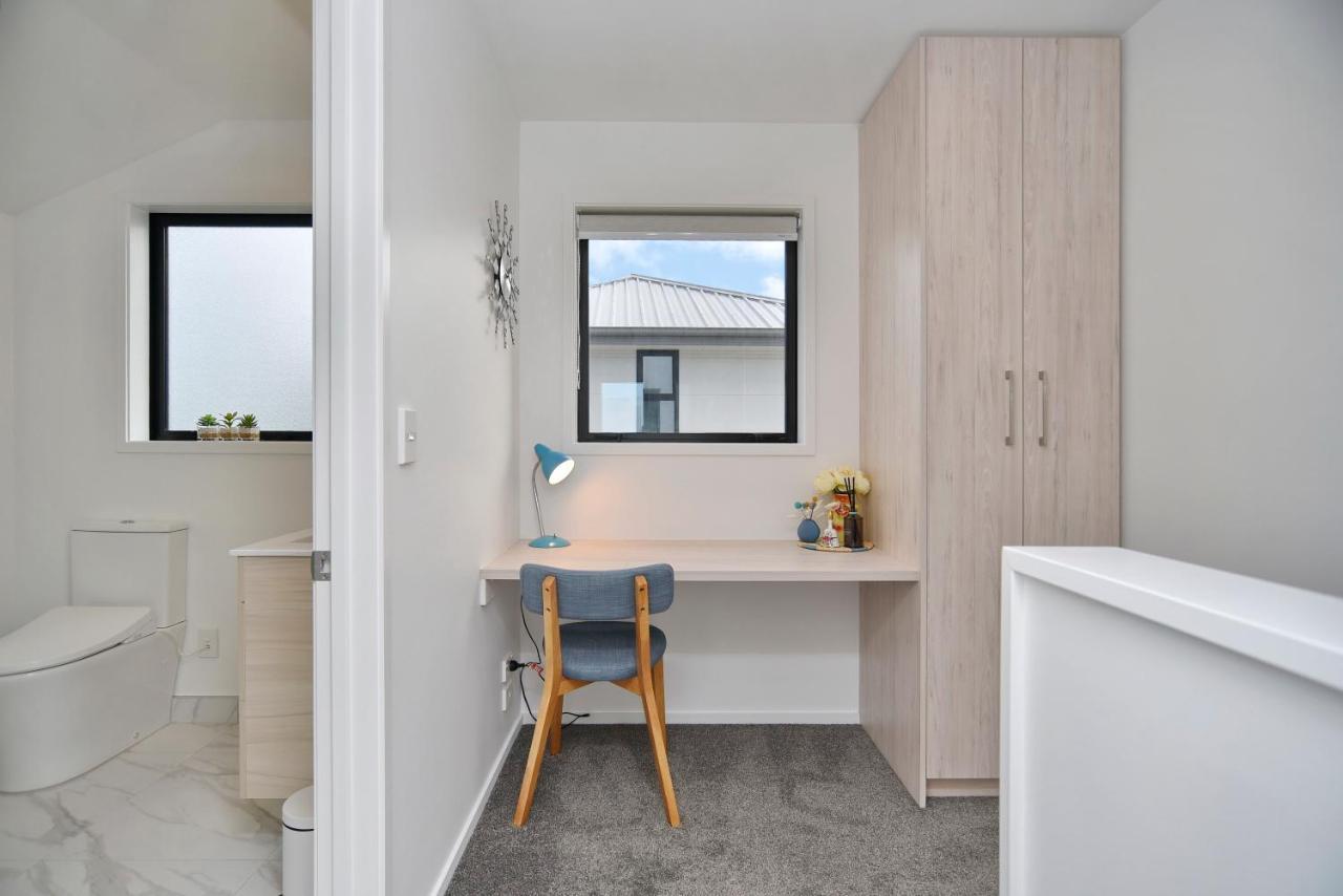 כרייסטצ'רץ' Sea Air And Sandy Beach, Beautiful 1 Bed 1 Bath מראה חיצוני תמונה